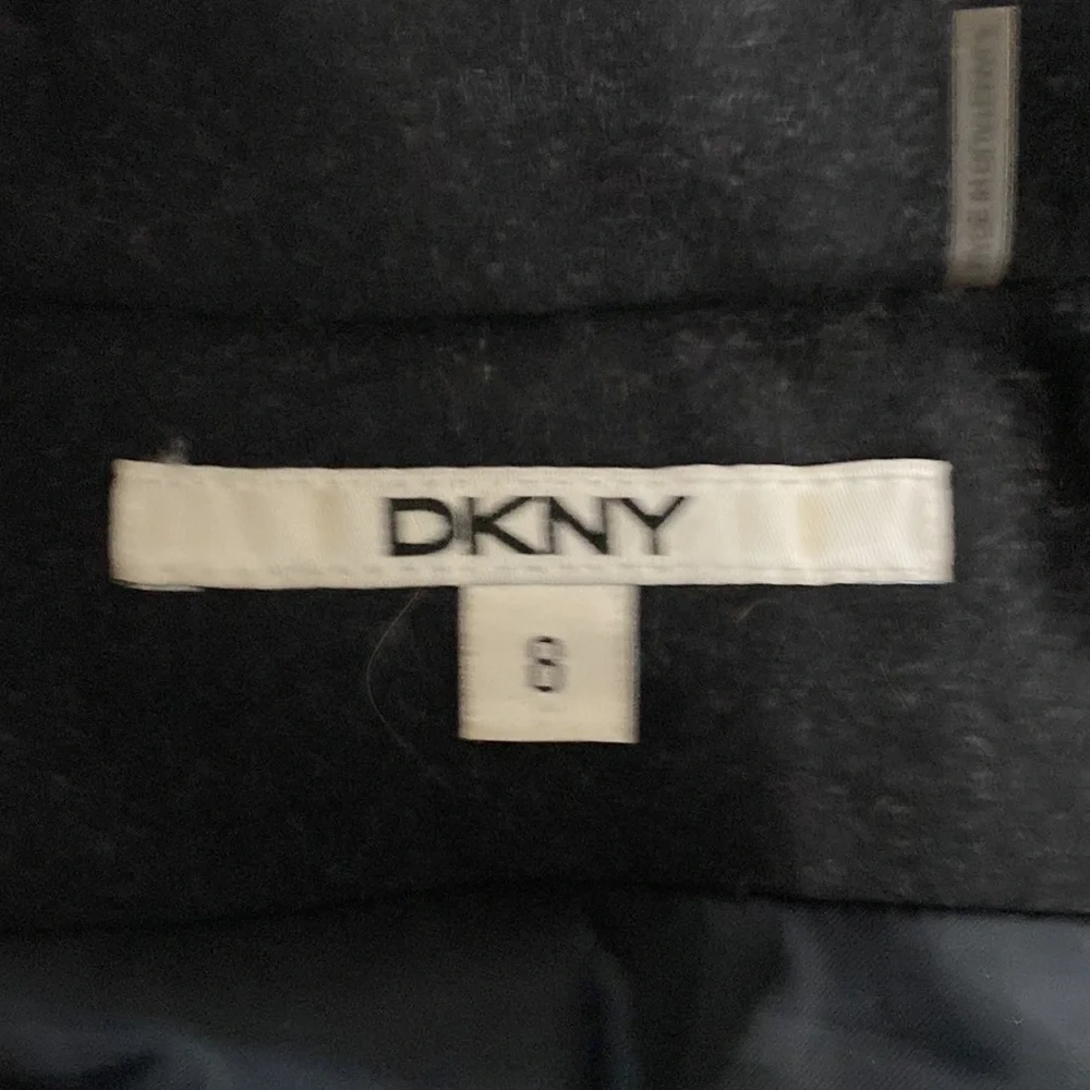 Women’s coat. - Picture 2 of 5